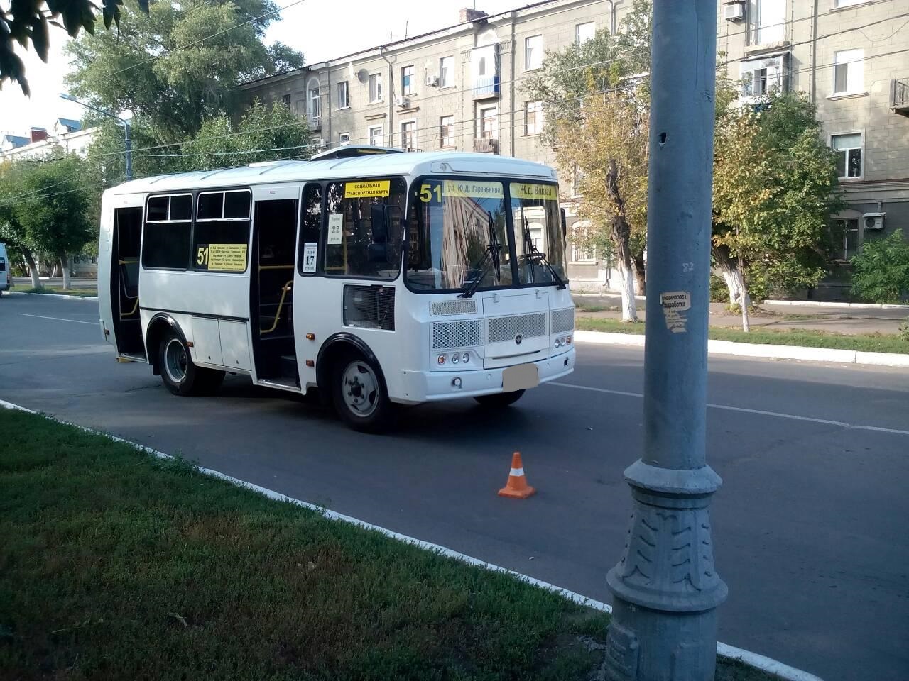 Водитель автобуса оренбург. Пазик автобус. Автобус Оренбург. Оренбургские ПАЗИКИ. Оренбургский автобус ПАЗ.