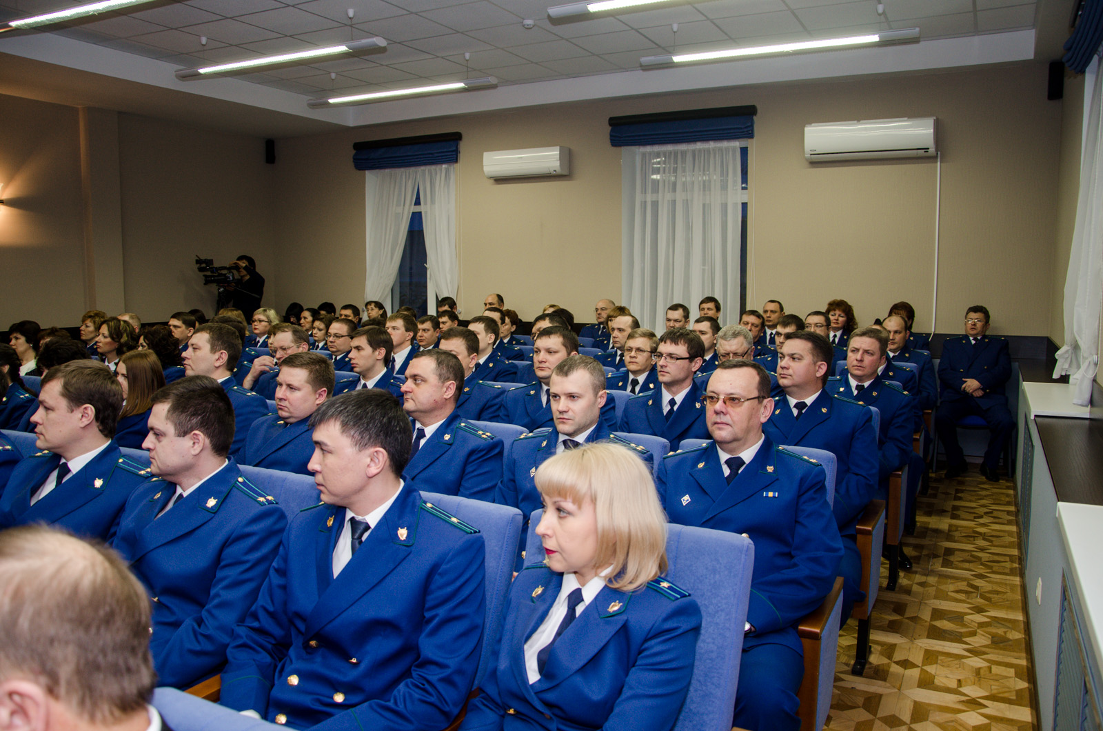 Сотрудников прокуратуры поздравили с профессиональным праздником