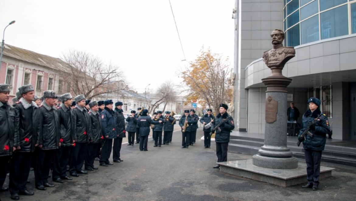 В Оренбурге открыли памятник А.Е.Тимашеву