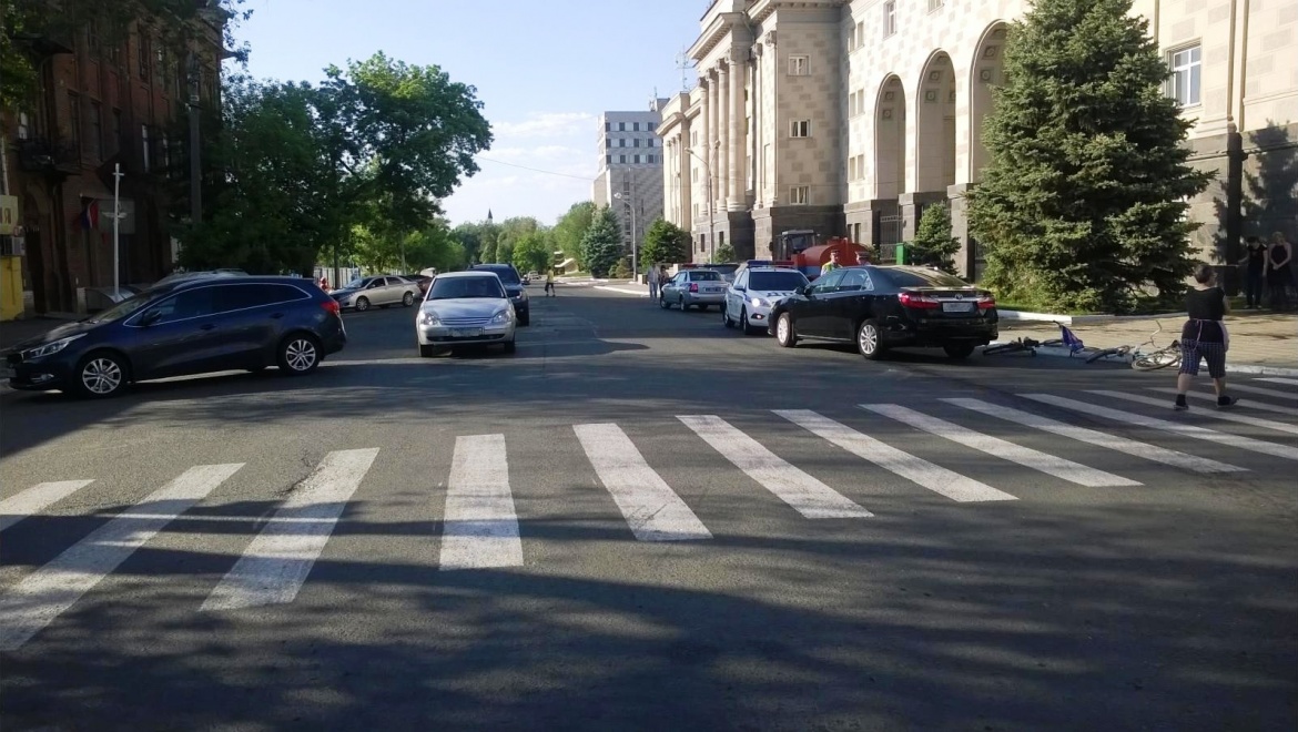 Водитель на "Тойоте" сбил велосипедиста